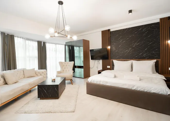 The One Luxury & Apartment *